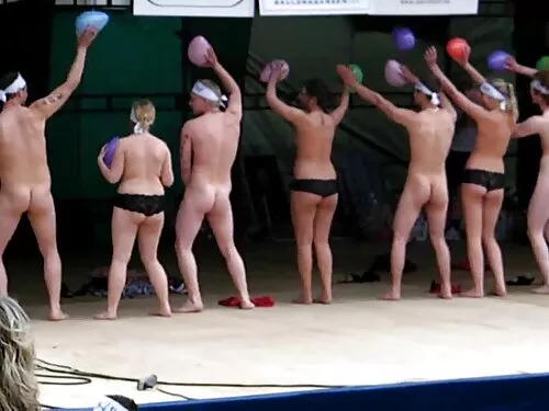 Видео на бяло момиче ...