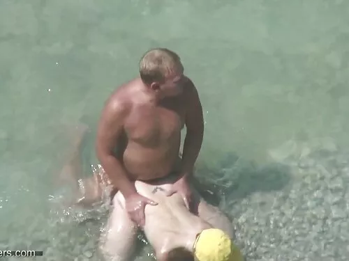 Слабо момиче ще се о ...