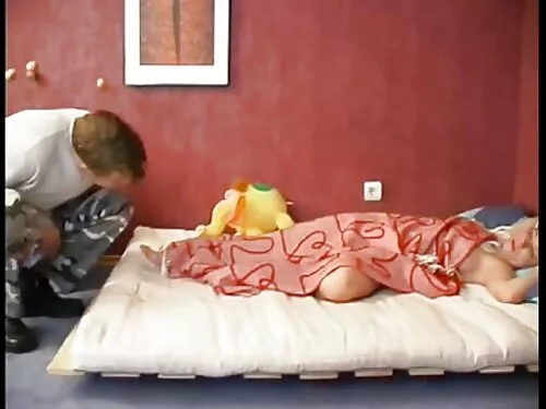 Без да сваля сутиена ...