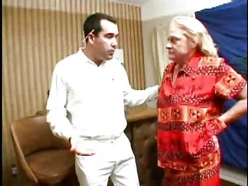 Съпругът помогна да  ...